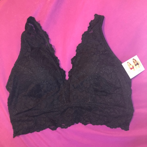 Lace Deep V Bralette with Removable Pads - Picture 3 of 5